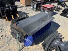 MINI SKID SWEEPER