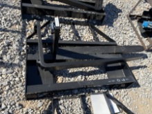 SET OF PALLET FORK AND FRAME