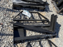 SET OF PALLET FORK AND FRAME