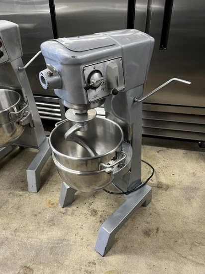 Hobart 30Qt Dough Mixer w/1 Attachment