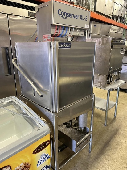 Jackson Conserver XL-E Full Size Dishwasher (Complete with/Dish Tables)