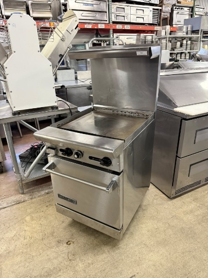 American Range 24” Gas Range w/Oven Below & Overshelf