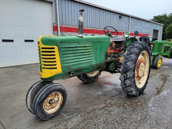 OLIVER MODEL 77 TRI-CYCLE NON ROPS TRACTOR, REAR WHEEL WEIGHTS, 1 SPOOL