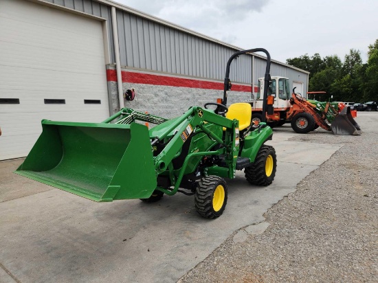 JOHN DEERE MODEL 1023E-4 ROPS TRACTOR W/ QA LOADER & BUCKET, JOYSTICK LOADER VALVE,