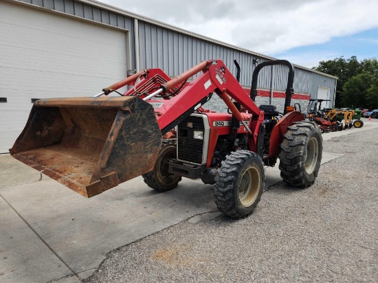 MASSEY FERGUSON MODEL 240-4 ROPS TRACTOR W/ QA LOADER, 6' BUCKET, 8X2 TRANSMISSION