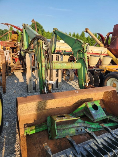 JOHN DEERE MODEL 148 OADER W/ 6' BUCKET & MOUNTING KIT SN#E0148002194W FITS JD 4040 CAB OR ROPS