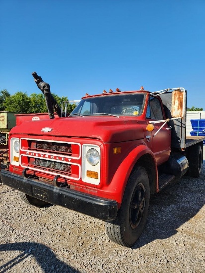 1968 CHEVROLET SERIES 60 2 TON TRUCK, 8'X14' HYDRAULIC DUMP BED, 4X2 TRANSMISSION