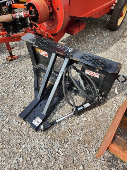 UNUSED AMERICA INDUSTRIAS SKID STEER HYDRAULIC TREE & POST PULER W/ CYLINDER & HOSES & FITTINGS