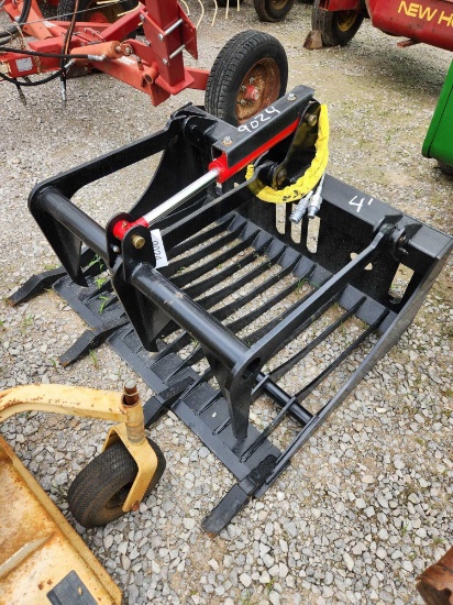 UNUSED MID STATE SKID STEER 48" SINGLE CYLINDER ROCK BUCKET W/ TOOTH BAR GRAPPLE W/ CYLINDER & HOSES