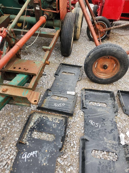 UNUSED MID STATE SKID STEER FLAT WELD ON ADAPTER PLATE