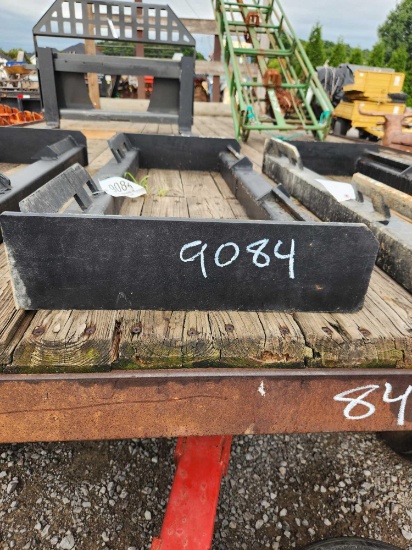 UNUSED MID STATE SKID STEER SQUARE TUBE WELD ON ADAPTOR PLATE