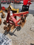 INTERNATIONAL MODEL 420 3PT 2X16