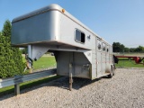 WW 3 HORSE GOOSNECK 12KLBS TRAILER W/ DRESSING ROOM, 2 BRAKE AXLE SN#11WHH1627RW206518