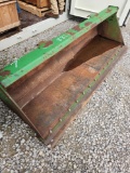 JOHN DEERE 7' LOADER BUCKET W/ BOLT ON CUTTING EDGE (FITS JD500 SERIES)