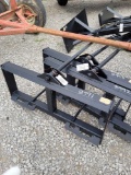 UNUSED TRUBILT SKID STEER PENCIL POINT LOADER BALE SPEAR SN#387211