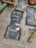 UNUSED MID STATE SKID STEER FLAT WELD ON ADAPTER PLATE