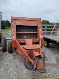 HESSTON MODEL 540 ROUND BALER W/ ELECTRIC TWINE TIE BOX (4'WX4'T) W/ EXTRA BELT & P/U DRIVE BELT
