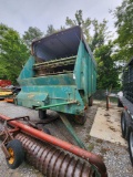 BADGER PTO SILAGE BOX SIDE UNLOADING W/ 8 TON WAGON GEAR W/ IMPLEMENT TIRES AND EXTENDABLE TONGUE