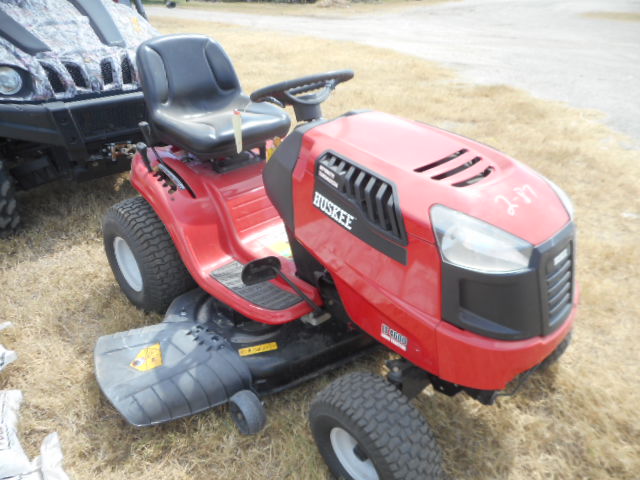 Huskee lt 2025 4600 lawn tractor