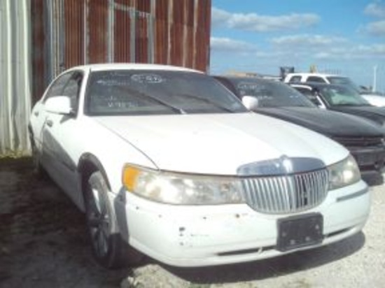 2000 LINCOLN TOWN AND COUNTRY, VIN#9878, W/TITLE
