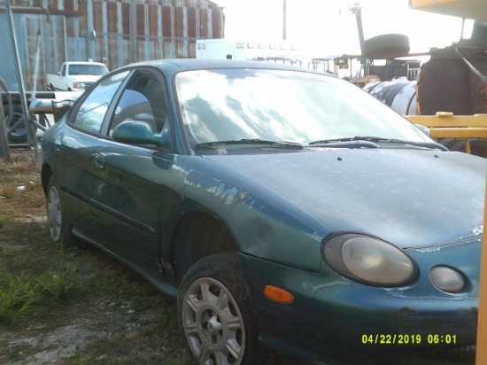 2004 FORD TAURUS 4D V#4511, WITH TITLE