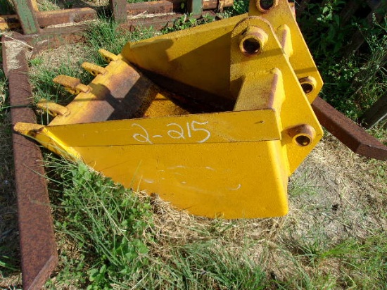 24" BACKHOE BUCKET