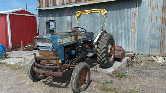 FORD 3000 TRACTOR WITH CUTTER