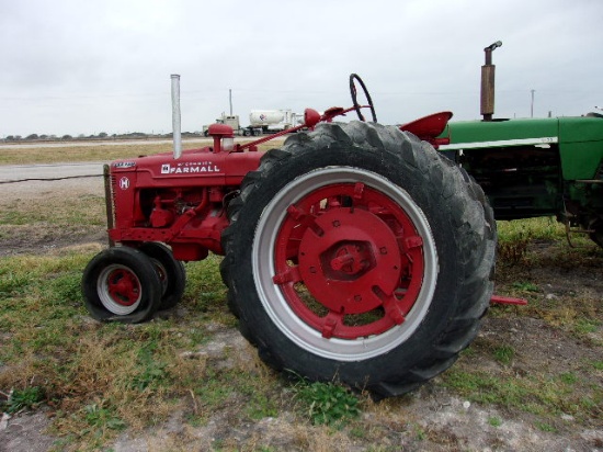 H FARMALL TRACTOR, RED