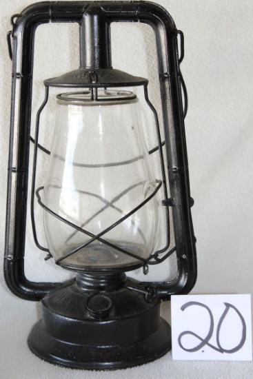 Vintage Dietz Monarch Lantern With Dietz Globe