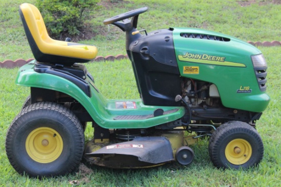 John Deere L118 Special Edition Lawn Tractor