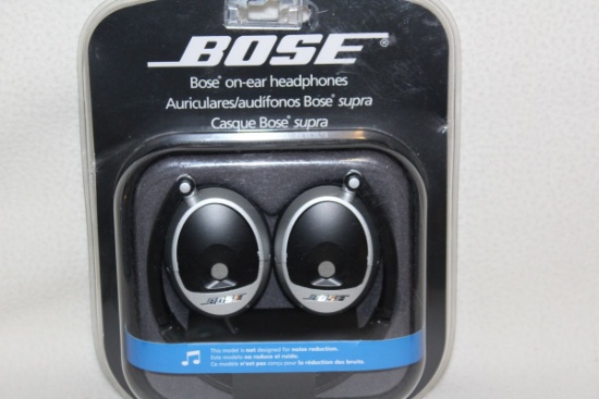 Bose Wired On Ear Headphones With Carry Case