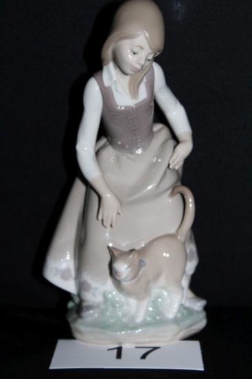 1972 Retired Lladro "Girl With Cat" #1187
