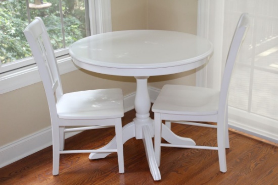 Nice Round Pedestal Table & Chairs W/Extra Pedestal