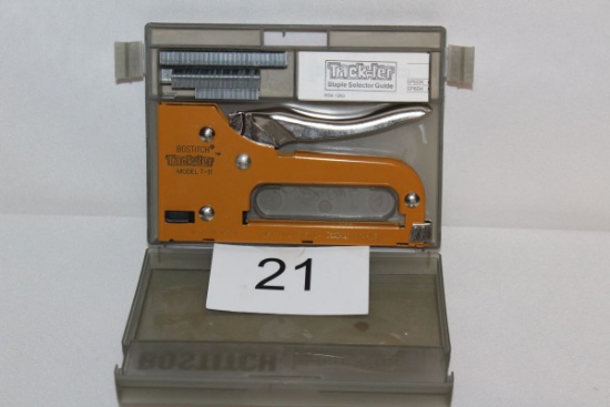 Bostitch "Tack-Ler" Stapling Tacker Kit W/Case & Staples