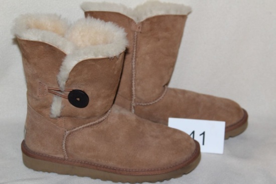 UGGS "Bailey Button" Suede Leather Boots W/Sheepskin Lining