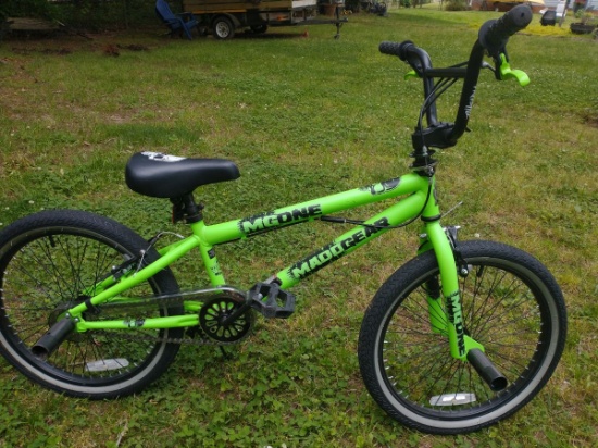 20" Madd-Gear "MGONE Freestyle" Flourescent Green Bicycle