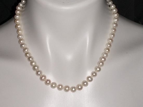 Vintage Pearl 18" Necklace