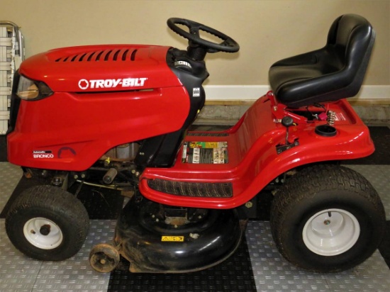 17hp Troy-Bilt "Bronco" Automatic 42" Lawn Tractor W/NEW Battery & Manual