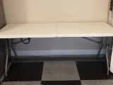 6' Folding Table W/Carry Handle