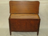 NICE Vintage Solid Wood Footed Chest