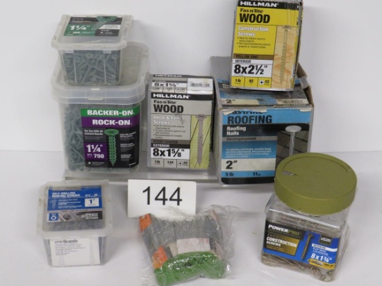 Assorted Screws & Roofing Nails(1 box)