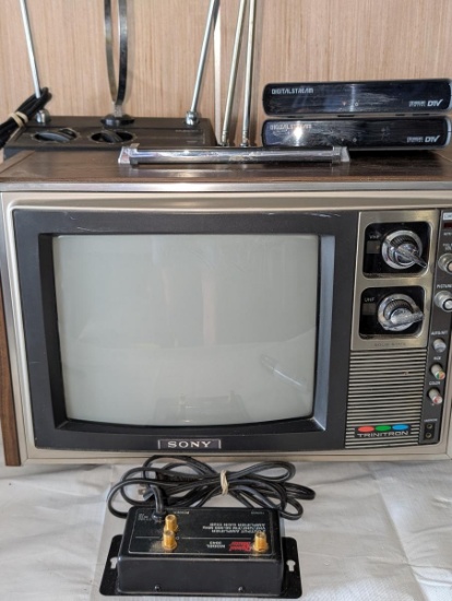 SONY TRINITRON W/Indoor Antennae, Digital Convertor Boxes &