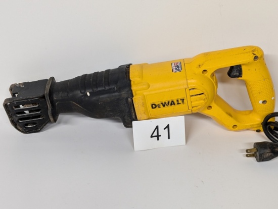 DEWALT Electric Reciprocating Saw Model #DWE304 W/Extra Blades