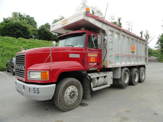 1995 MACK Model CL713 Tri-Axle Dump Truck, VIN# 1M2AD62C0SW002426, powered