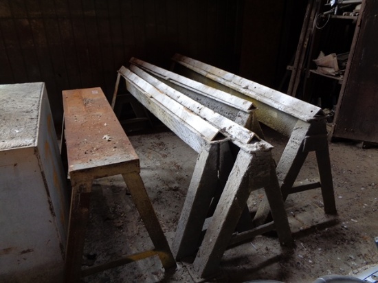 (17) Metal Horses (OAKDALE)