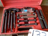 (2) Gear Pullers (OAKDALE)