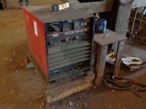 LINCOLN Idealarc R3R-500 Electric Welder, s/n U1050510815, with metal stand