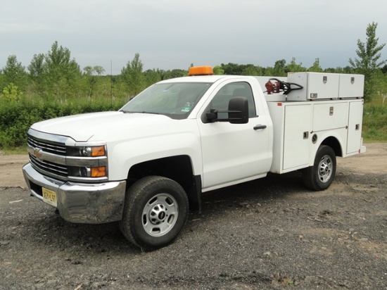 2015 CHEVROLET Model 2500, 4x4 Utility Truck, VIN# 1GB0KUEG1FZ138680, power