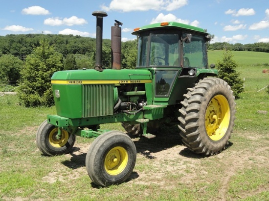 JOHN DEERE Model 4430H, 4x2 Utility Tractor, s/n 010790R, powered by John D