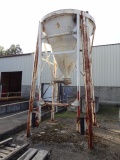 Silo, with structure